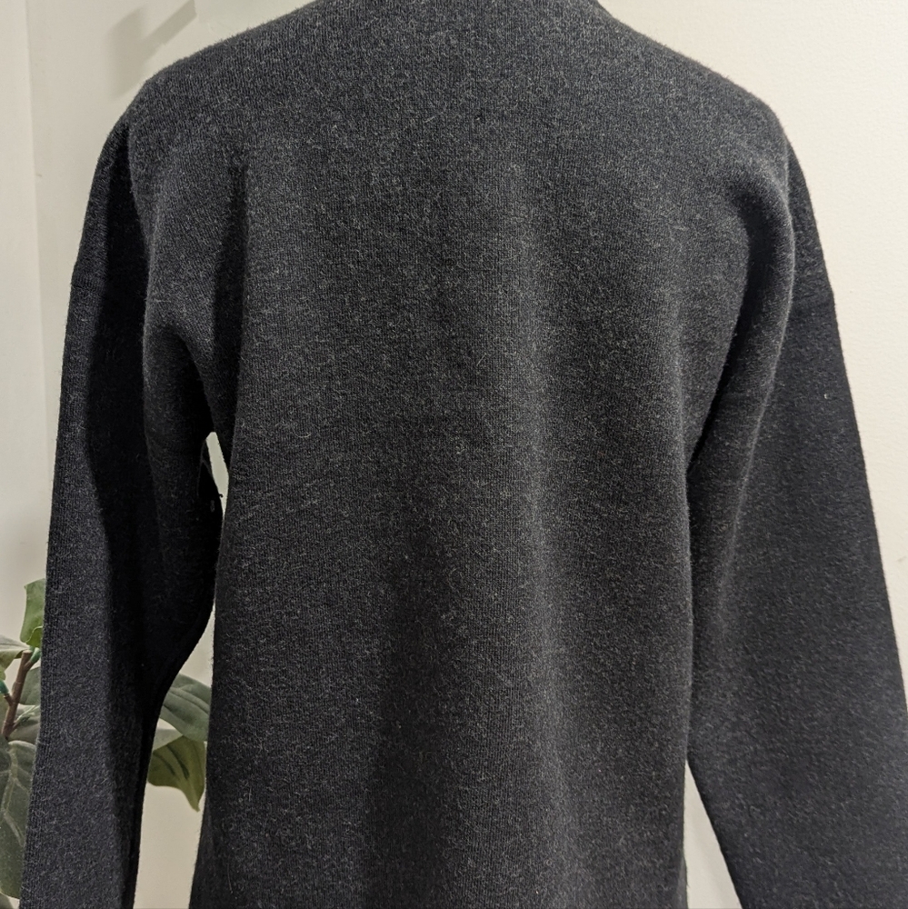Everlane Black Wool Sweater | Minimalist Pullover | Classic Crewneck | Small - Picture 4 of 5